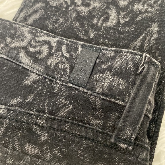 7 FOR ALL MANKIND GWENEVERE FLORAL JACQUARD JEANS - Picture 10 of 12